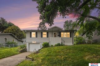 8919 Valley Street, Omaha, NE 68124