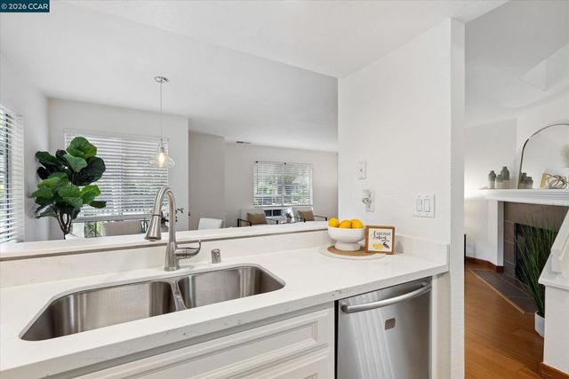 6521 Nottingham Pl 111, Dublin, CA 94568