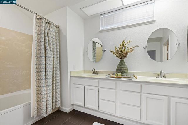 6521 Nottingham Pl 111, Dublin, CA 94568