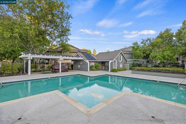 6521 Nottingham Pl 111, Dublin, CA 94568