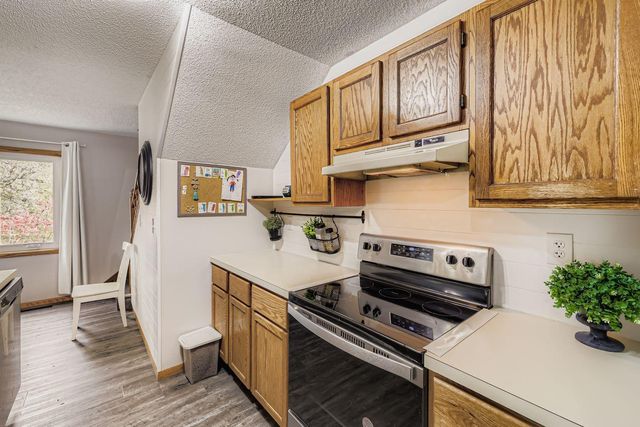 7924 Barbara Avenue, Inver Grove Heights, MN 55077