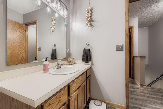 7924 Barbara Avenue, Inver Grove Heights, MN 55077