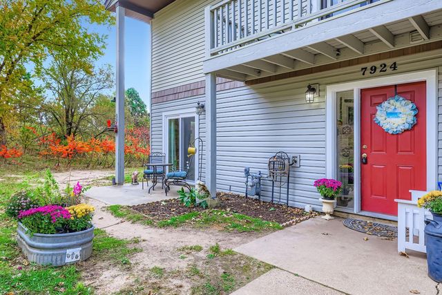 7924 Barbara Avenue, Inver Grove Heights, MN 55077