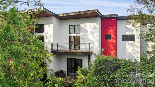 2716 N Davidson Street E, Charlotte, NC 28205