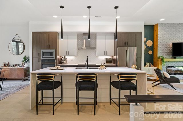 2716 N Davidson Street E, Charlotte, NC 28205