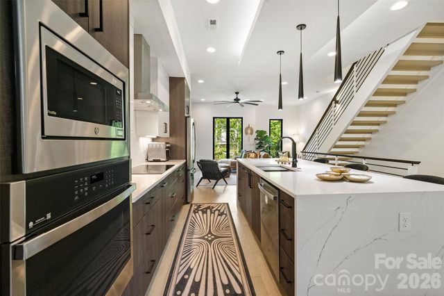 2716 N Davidson Street E, Charlotte, NC 28205