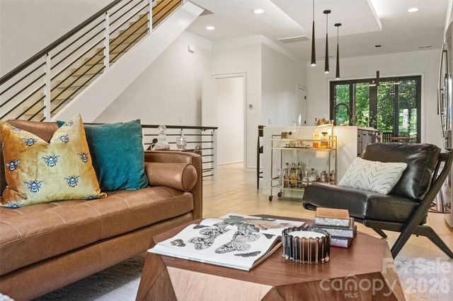 2716 N Davidson Street E, Charlotte, NC 28205