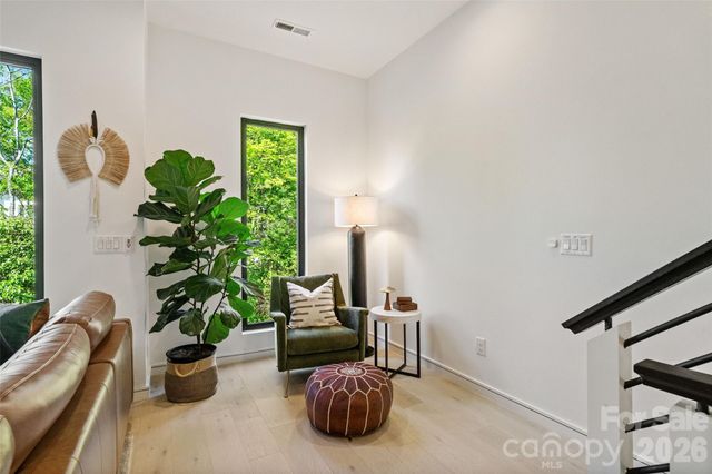 2716 N Davidson Street E, Charlotte, NC 28205