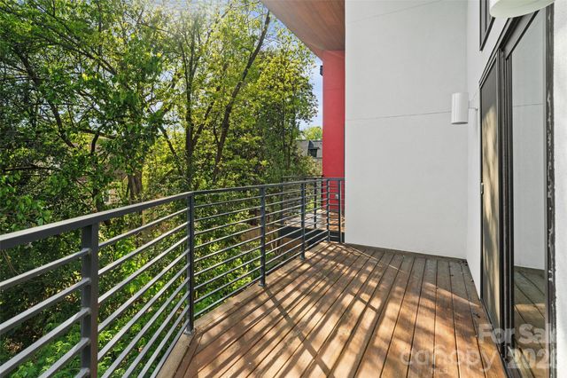 2716 N Davidson Street E, Charlotte, NC 28205