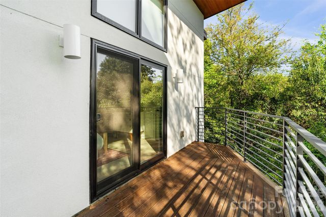 2716 N Davidson Street E, Charlotte, NC 28205