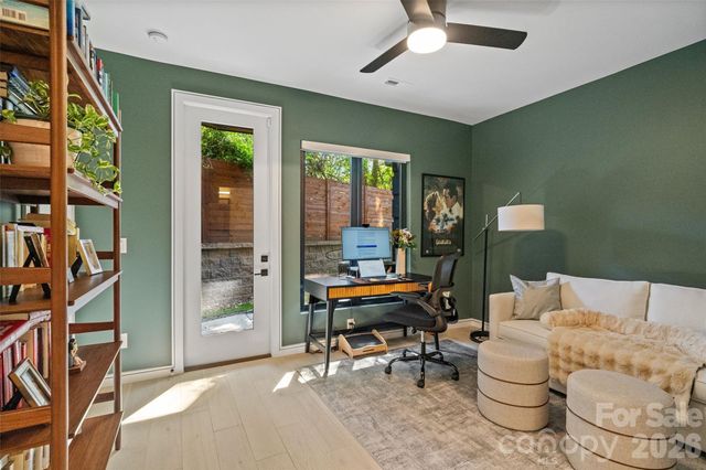 2716 N Davidson Street E, Charlotte, NC 28205