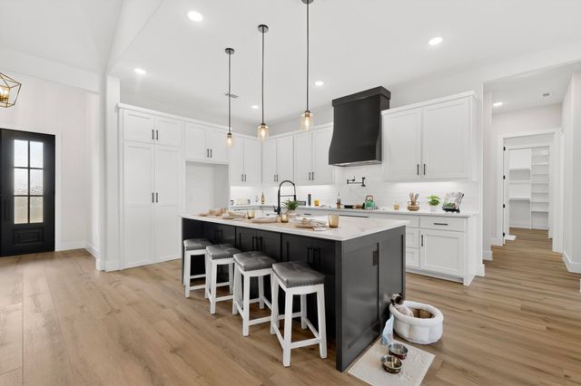 4961 County Road 1098, Celeste, TX 75423