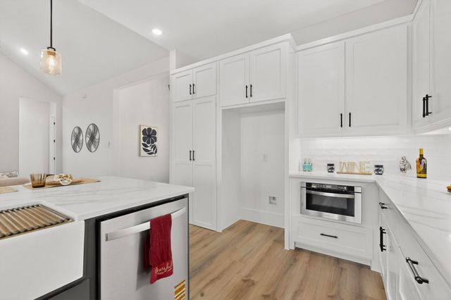 4961 County Road 1098, Celeste, TX 75423