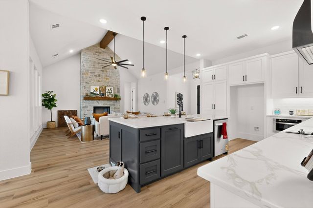 4961 County Road 1098, Celeste, TX 75423