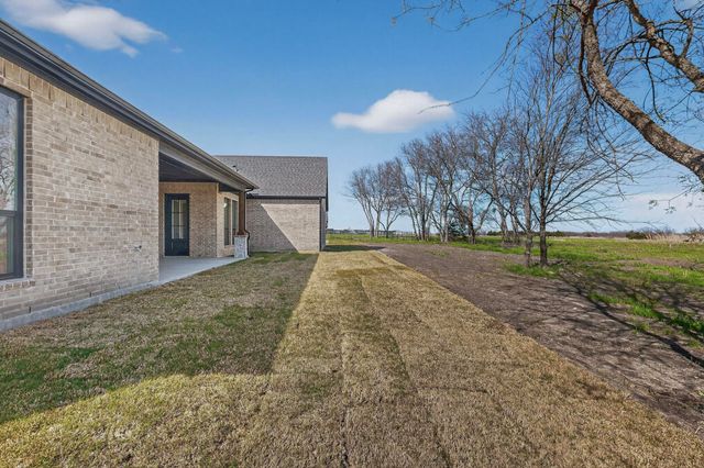 4961 County Road 1098, Celeste, TX 75423