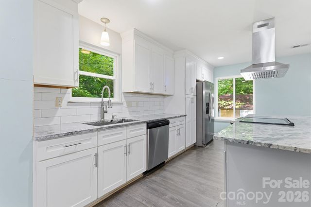 7401 Park Vista Circle, Charlotte, NC 28226