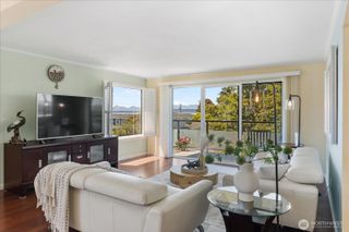 300 2nd Avenue N #2H, Edmonds, WA 98020