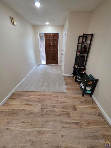 4540 NW Geronimo TRL, Topeka, KS 66618