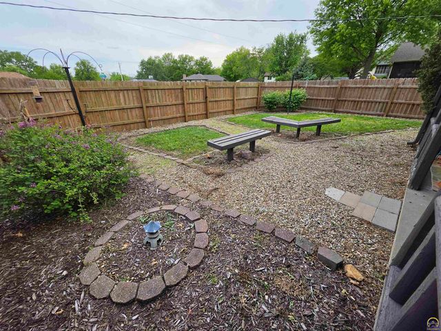 4540 NW Geronimo TRL, Topeka, KS 66618