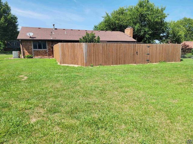4540 NW Geronimo TRL, Topeka, KS 66618