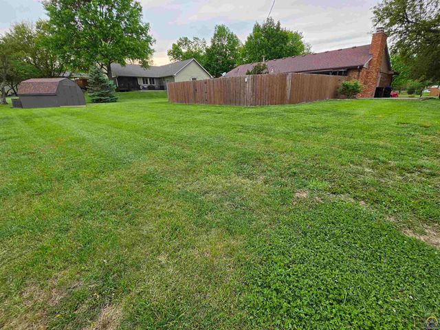 4540 NW Geronimo TRL, Topeka, KS 66618
