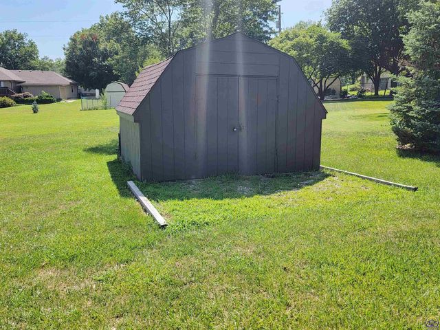 4540 NW Geronimo TRL, Topeka, KS 66618