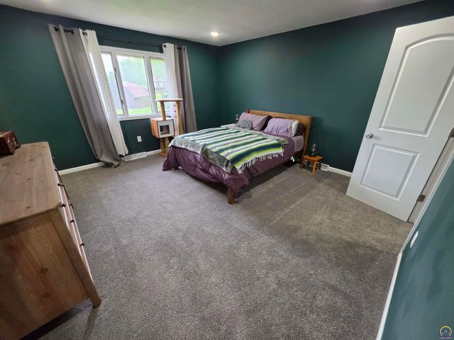 4540 NW Geronimo TRL, Topeka, KS 66618