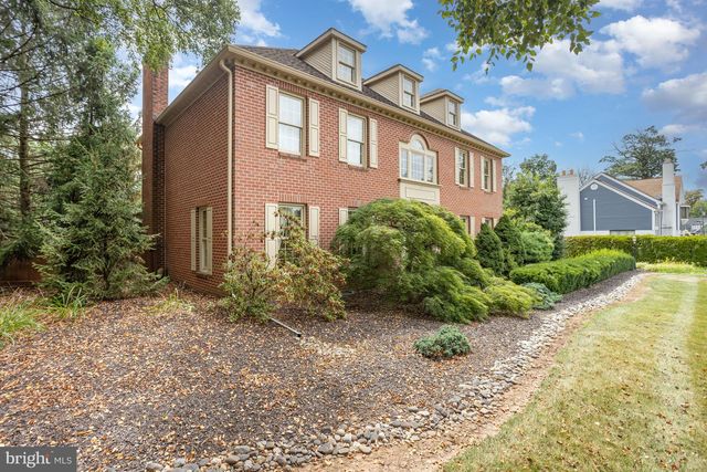 2547 HEPPLEWHITE DR, York, PA 17404