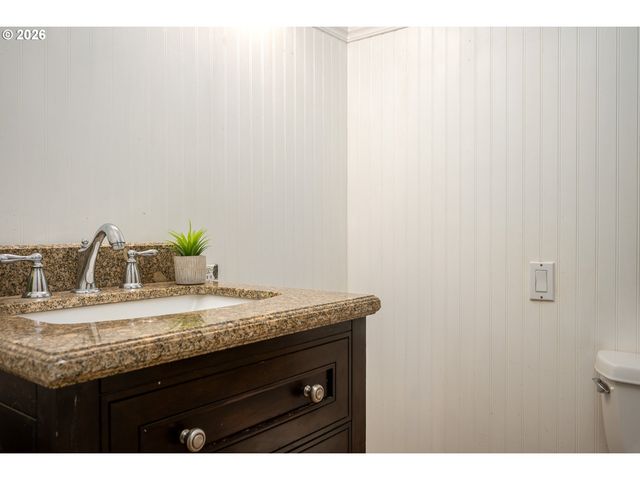124 Ne LINCOLN Ct, Hillsboro, OR 97124