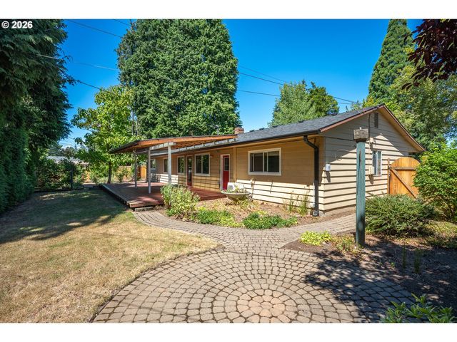 124 Ne LINCOLN Ct, Hillsboro, OR 97124
