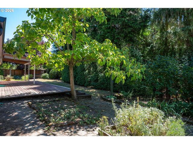 124 Ne LINCOLN Ct, Hillsboro, OR 97124