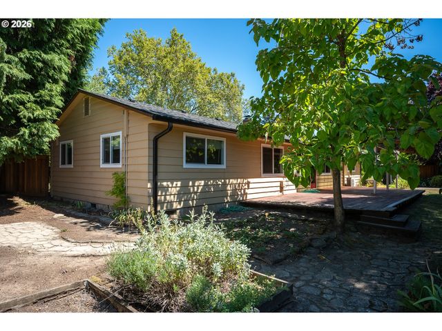 124 Ne LINCOLN Ct, Hillsboro, OR 97124