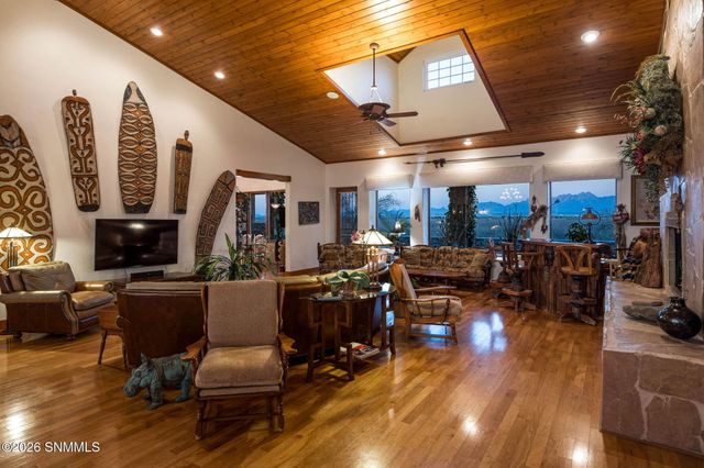 2561 Mesilla Hills Drive, Las Cruces, NM 88005