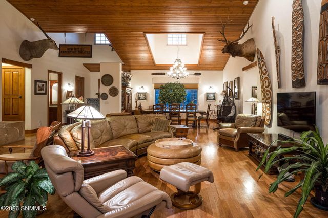 2561 Mesilla Hills Drive, Las Cruces, NM 88005