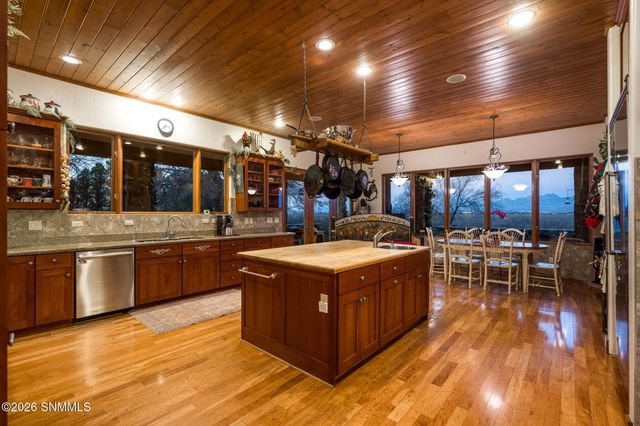 2561 Mesilla Hills Drive, Las Cruces, NM 88005