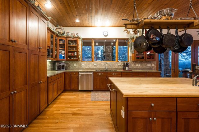 2561 Mesilla Hills Drive, Las Cruces, NM 88005