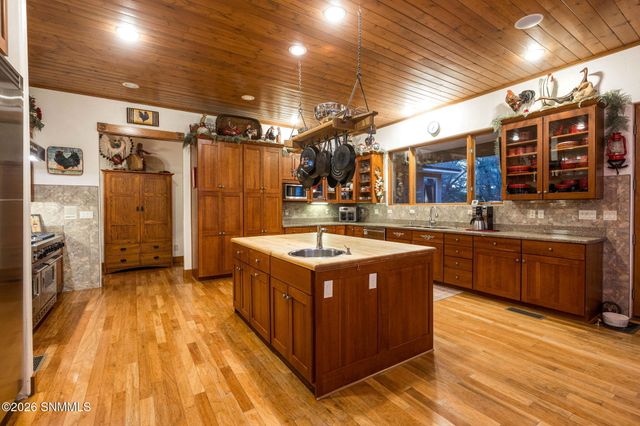 2561 Mesilla Hills Drive, Las Cruces, NM 88005