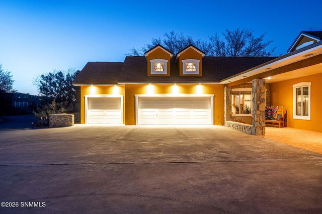 2561 Mesilla Hills Drive, Las Cruces, NM 88005