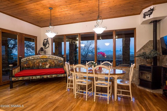 2561 Mesilla Hills Drive, Las Cruces, NM 88005