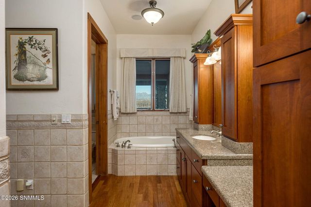 2561 Mesilla Hills Drive, Las Cruces, NM 88005