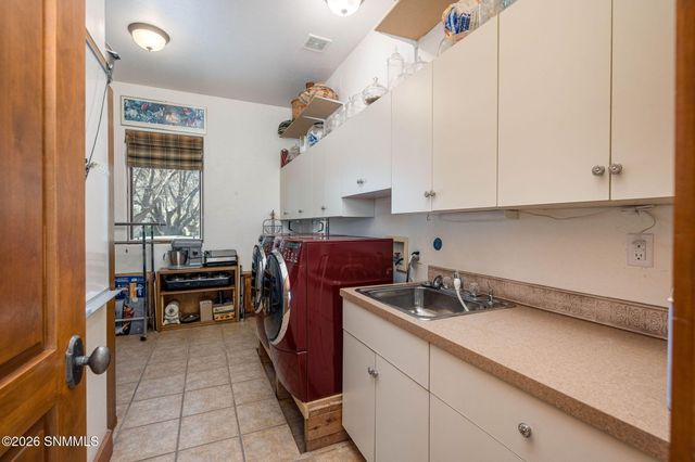 2561 Mesilla Hills Drive, Las Cruces, NM 88005