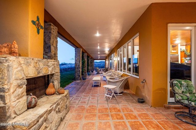 2561 Mesilla Hills Drive, Las Cruces, NM 88005