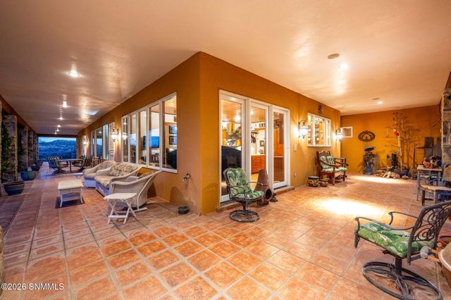 2561 Mesilla Hills Drive, Las Cruces, NM 88005