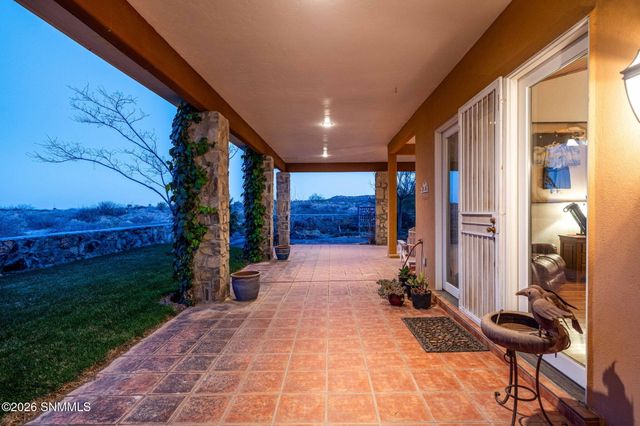 2561 Mesilla Hills Drive, Las Cruces, NM 88005