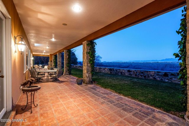 2561 Mesilla Hills Drive, Las Cruces, NM 88005