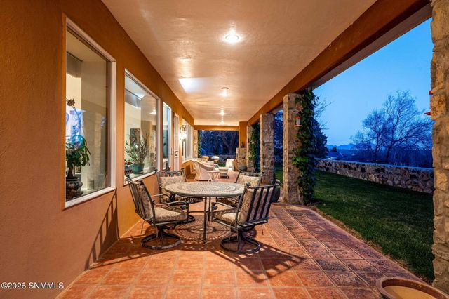 2561 Mesilla Hills Drive, Las Cruces, NM 88005