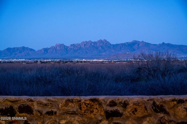 2561 Mesilla Hills Drive, Las Cruces, NM 88005