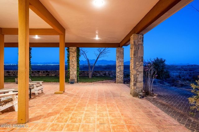 2561 Mesilla Hills Drive, Las Cruces, NM 88005