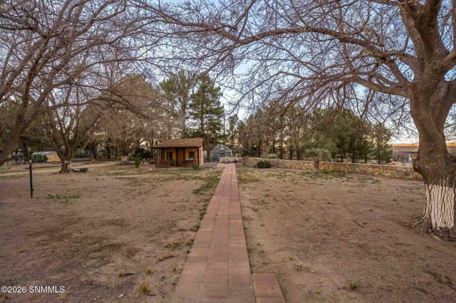 2561 Mesilla Hills Drive, Las Cruces, NM 88005