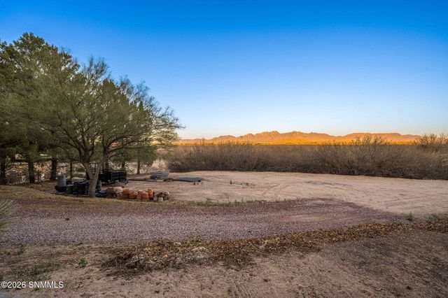 2561 Mesilla Hills Drive, Las Cruces, NM 88005